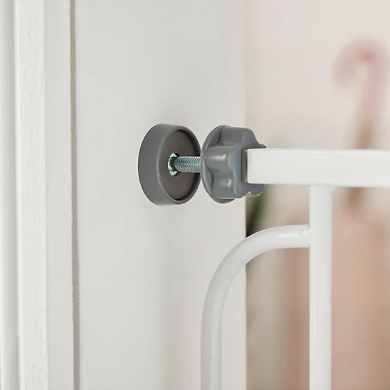 Retriever Extra Wide Assembly Gate with Small Pet Door